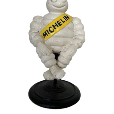 Metalen beeld Michelin 28 cm hoog doorsnede 16 cm