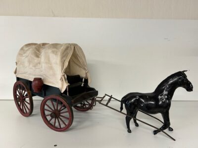 Huifkar met paard 52 x 42 x 28cm