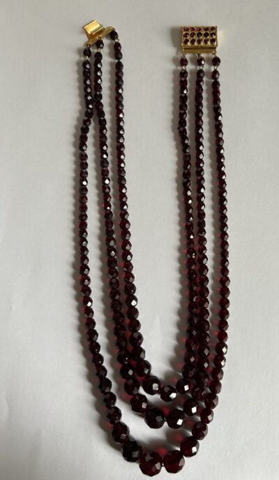 Antieke/Vintage gefacetteerde Granaat Kralenketting met Goudkleurige Sluiting