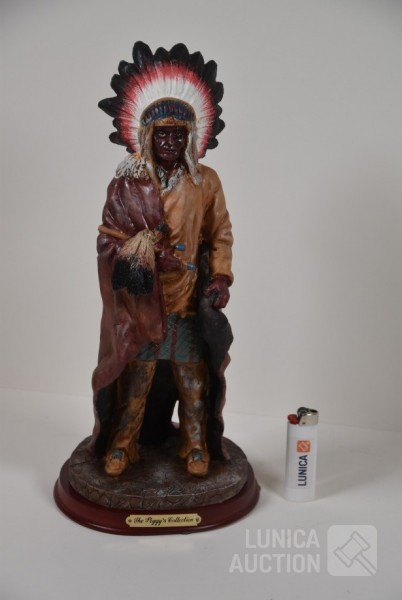 Indiaan  “The Peggy Collection”, Hoogte 37 cm. Houten voeten zitten los. Gemaakt van composiet. - Afbeelding 4