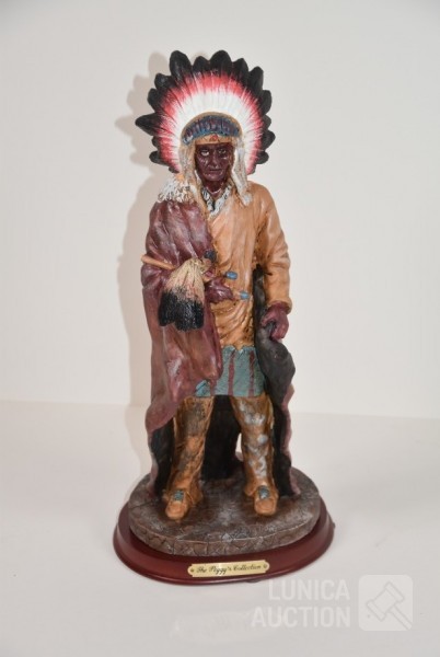 Indiaan  “The Peggy Collection”, Hoogte 37 cm. Houten voeten zitten los. Gemaakt van composiet. - Afbeelding 8