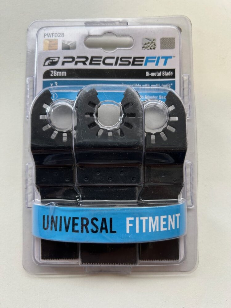 5 x verpakkingen van een 3-delige set PreciseFit 28mm bi-metaal multitool zaagbladen, met universele aansluiting waarvoor geen adapter nodig is en compatibel met diverse multitools.”