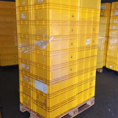 Pallet met 40 gele opslagbakken gebruikt