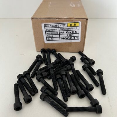 200 stuks M6 x 35