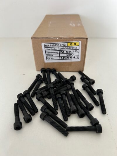 200 stuks M6 x 35