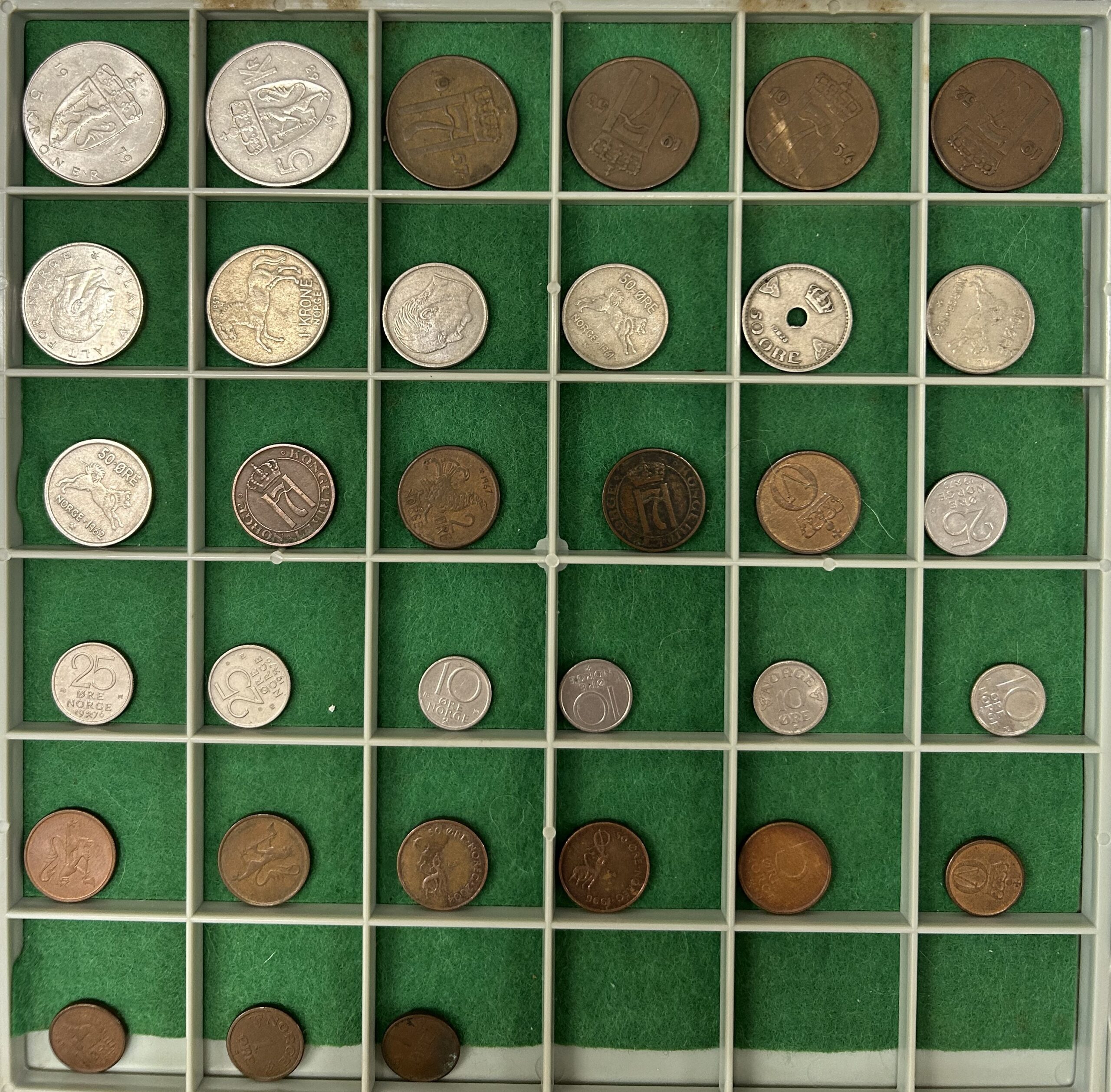1 Kastje met 4 laden met 95 munten - Afbeelding 2