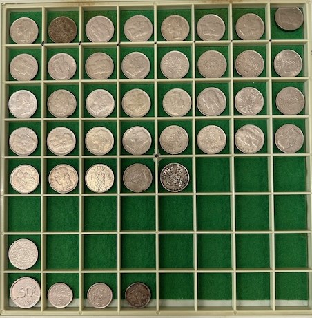 2 Kastjes met elk 4 laden met 252 munten - Afbeelding 8
