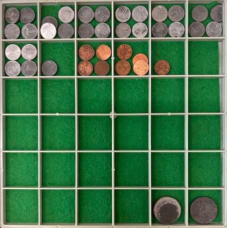 1 Kastje met 4 laden met 111 munten - Afbeelding 4