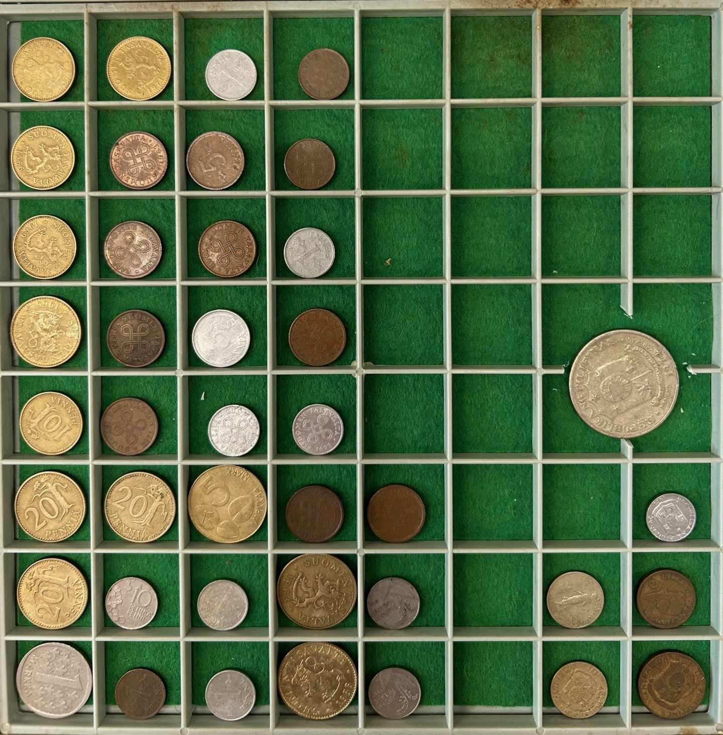 1 Kastje met 4 laden met 203 munten - Afbeelding 2