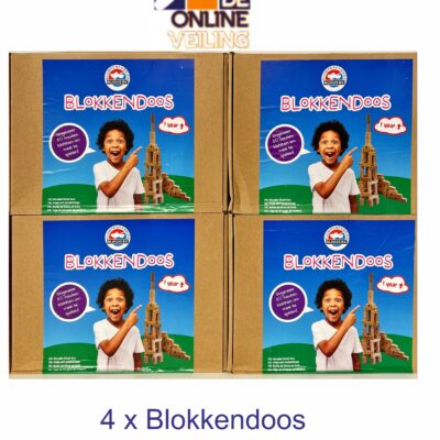 Deze kavel loopt af precies één week na
  het eerste bod.4 x Blokkendoos inhoud +/- 60 blokken per doos