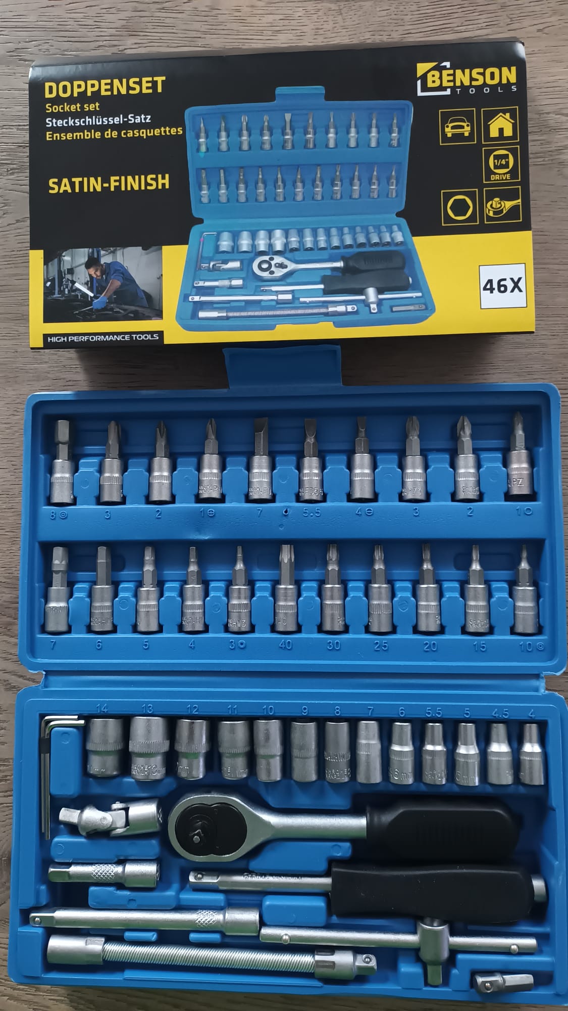 Deze kavel loopt af precies één week na
  het eerste bod.46 delige dopsleutelset