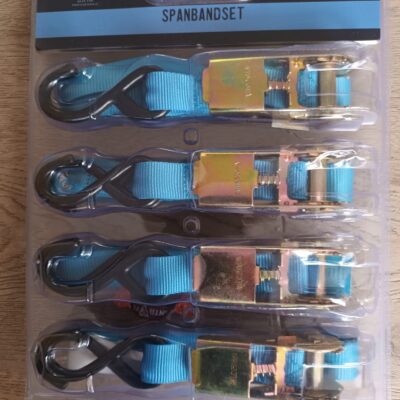 Deze kavel loopt af precies één week na
  het eerste bod.Nieuwe 4 delige Spanbandenset