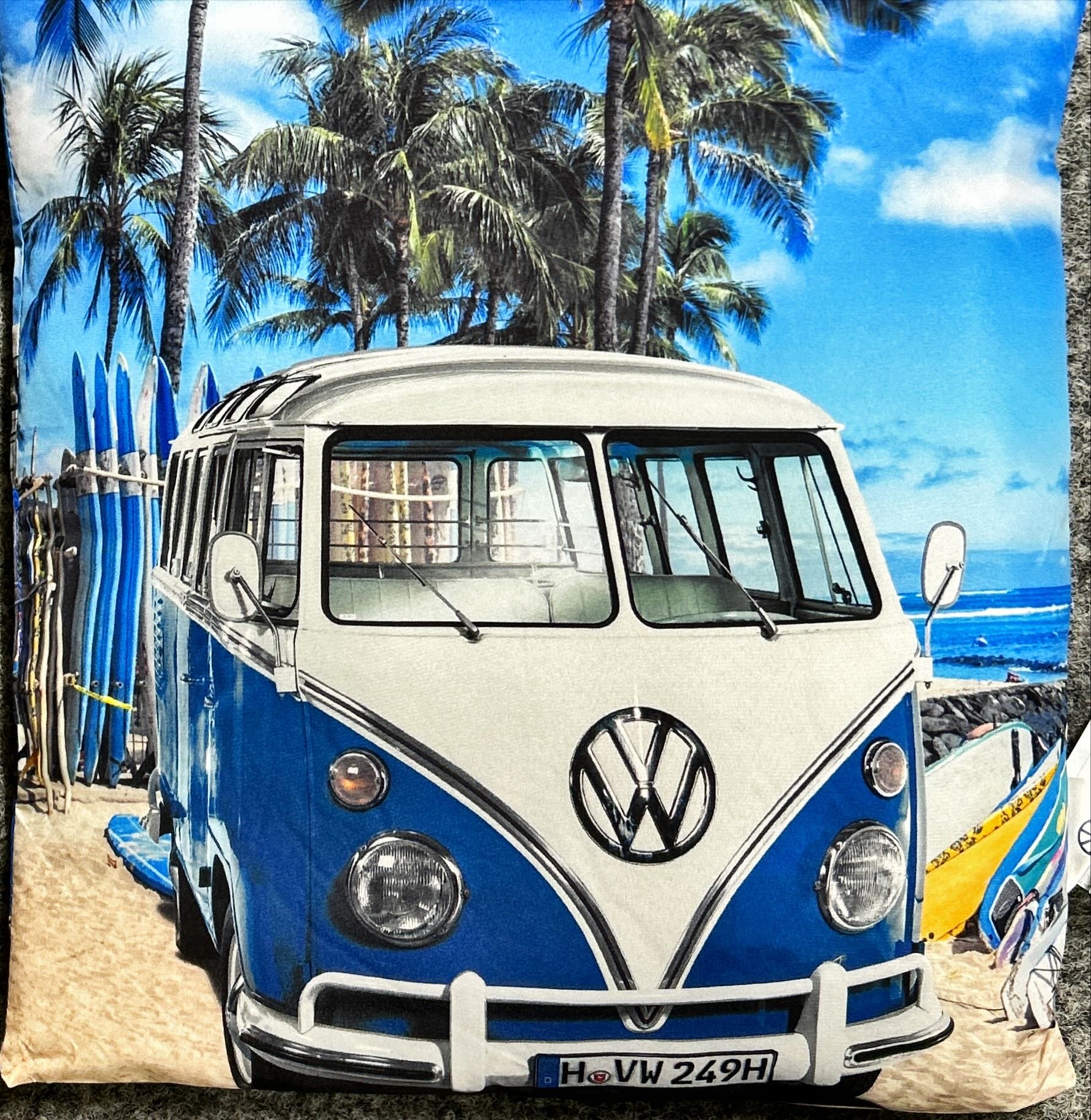 Deze kavel loopt af precies één week na
  het eerste bod.5 Kussens met automotieven - Afbeelding 5